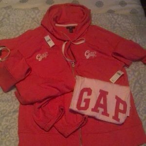 2 piece Gap jumpsuit with T-shirt - XL